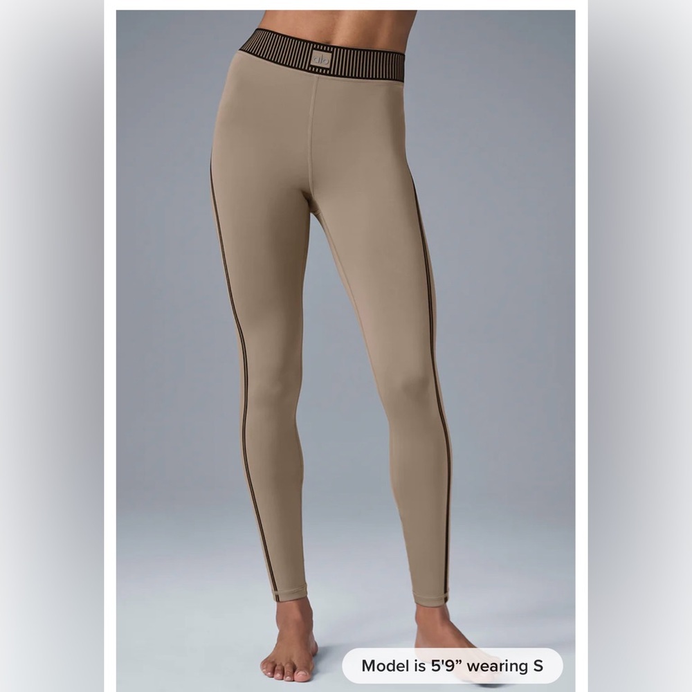Alo Yoga Airlift High-Waist 7/8 Line Up Legging
